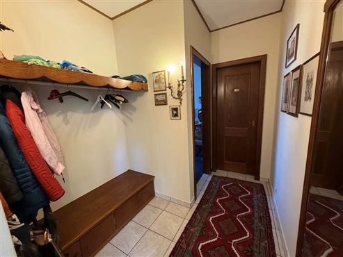 Ruhe und Idylle: Großzügiges, freistehendes Einfamilienhaus mit Innenpool, Sauna und großem Grundstück mit Weitblick
