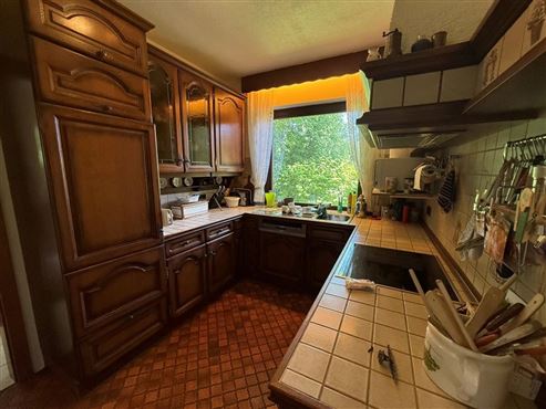 Ruhe und Idylle: Großzügiges, freistehendes Einfamilienhaus mit Innenpool, Sauna und großem Grundstück mit Weitblick