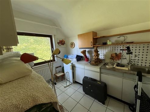 Ruhe und Idylle: Großzügiges, freistehendes Einfamilienhaus mit Innenpool, Sauna und großem Grundstück mit Weitblick