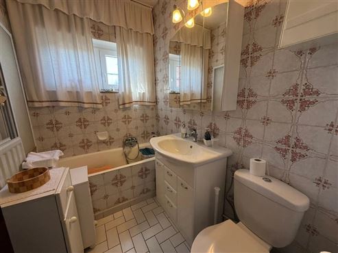 Gepflegter freistehender Bungalow mit Wintergarten und teilweise ausgebautem Keller in begehrter Wohnlage von Eupen