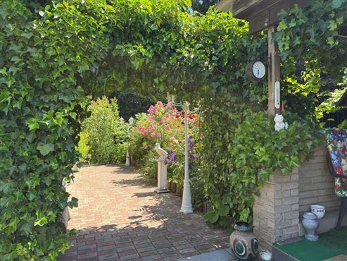 Ein Zuhause zum Verlieben für Naturliebhaber: Charakterimmobilie mit traumhaftem Garten und besonderem Charme