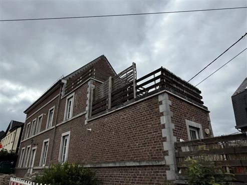 Helle und gepflegte Etagenwohnung mit großer Sonnenterrasse- Sofort verfügbar!