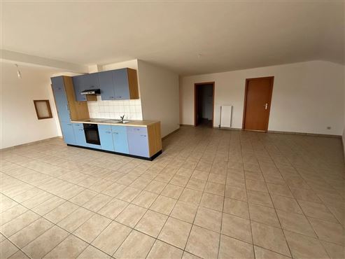 Helle und gepflegte Etagenwohnung mit großer Sonnenterrasse- Sofort verfügbar!