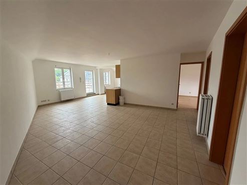 Helle und gepflegte Etagenwohnung mit großer Sonnenterrasse- Sofort verfügbar!