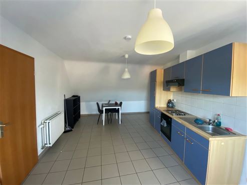 Gepflegte Dachgeschosswohnung mit Einbauküche – für 1 Person