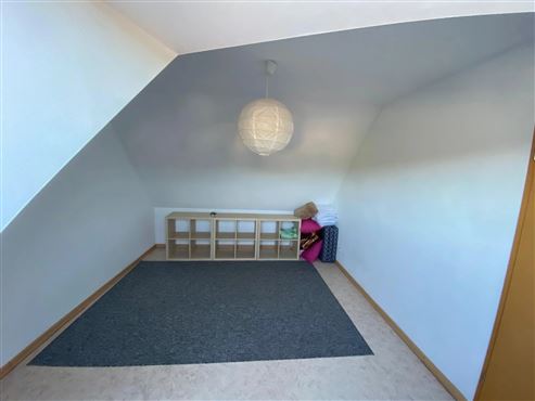 Gepflegte Dachgeschosswohnung mit Einbauküche – für 1 Person