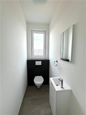 Exklusives Penthouse mit großzügiger Sonnenterrasse und Panoramablick, stilvolles Wohnen in grenznaher Lage