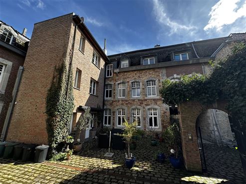 Attraktive Kapitalanlage im Herzen von Eupen: Mehrfamilienhaus mit zehn Wohneinheiten, breiter Mieterstruktur, gepflegtem Bestand und zusätzlichem Entwicklungs- und Mietsteigerungspotenzial