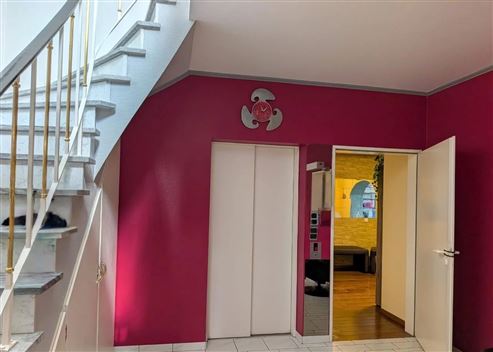 Charaktervolles Bruchsteinhaus für viele Lebensphasen : großzügig Wohnen mit Aufzug, Wintergarten und vielen Extras !