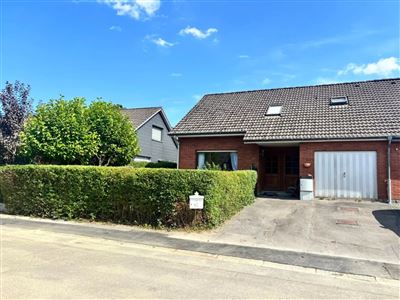 Doppelhaushälfte mit Potenzial in ruhiger und naturverbundener Grenzlage - 4731 Raeren, Belgien 