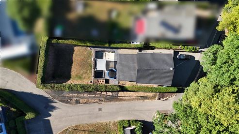 Freistehendes Einfamilienhaus mit neuwertigem Anbau in ruhiger und naturnaher Wohnlage