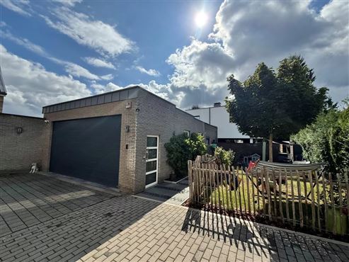 Modernes, hochwertiges und außergewöhnlich großzügiges Split-Level Haus in attraktiver Stadtrandlage