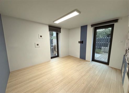 Modernes, hochwertiges und außergewöhnlich großzügiges Split-Level Haus in attraktiver Stadtrandlage