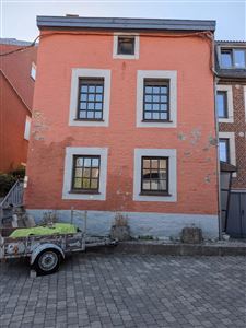 Renovierungsbedürftiges Eckhaus mit zwei Wohneinheiten & Potenzial in ruhiger Seitengasse im Stadtzentrum - 4700 Eupen, Belgien 