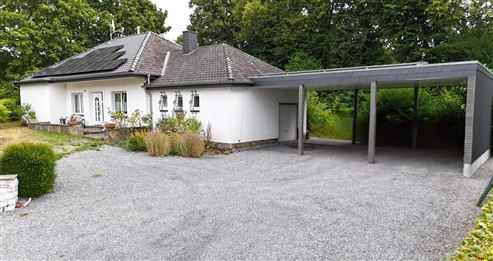 Großzügige Bungalow-Villa mit weitläufigem Garten und vielseitigem Wohnpotenzial im Dreiländereck und Grenzlage