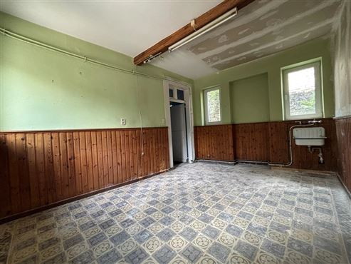 Großes Sanierungspotenzial in Zentrumsnähe von Eupen: Geräumiges Einfamilienhaus mit Innenhof