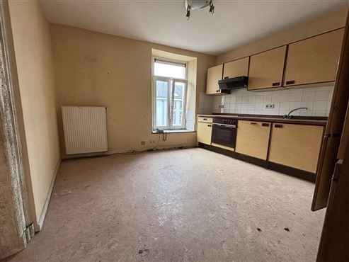 Großes Sanierungspotenzial in Zentrumsnähe von Eupen: Geräumiges Einfamilienhaus mit Innenhof