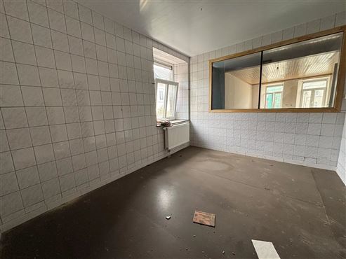 Großes Sanierungspotenzial in Zentrumsnähe von Eupen: Geräumiges Einfamilienhaus mit Innenhof