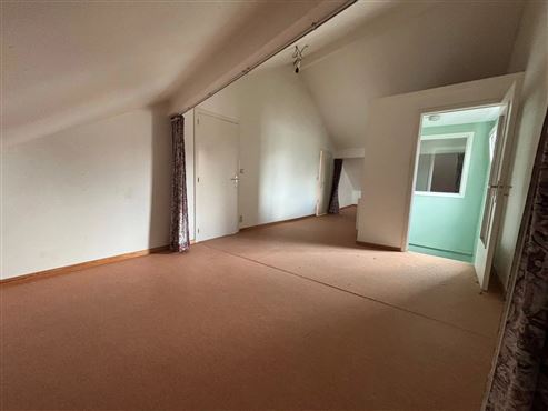 Großes Sanierungspotenzial in Zentrumsnähe von Eupen: Geräumiges Einfamilienhaus mit Innenhof