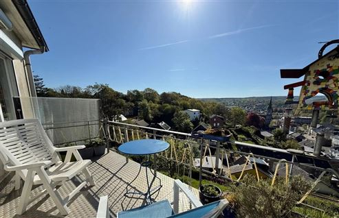 Leibrente mit Wohnrecht des Verkäufers & Liebhaberimmobilie – Ein Haus wie ein Kunstwerk, geprägt von Charakter  und Kreativität, mit Außenpool und einzigartigem Panoramablick