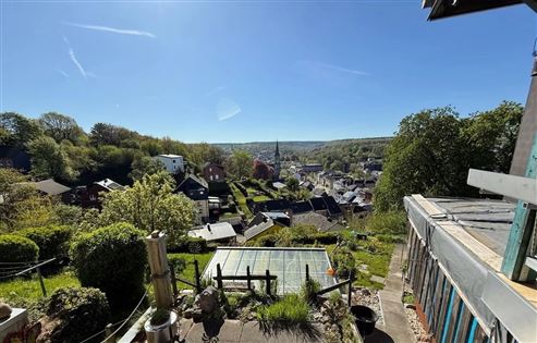 Leibrente mit Wohnrecht des Verkäufers & Liebhaberimmobilie – Ein Haus wie ein Kunstwerk, geprägt von Charakter  und Kreativität, mit Außenpool und einzigartigem Panoramablick