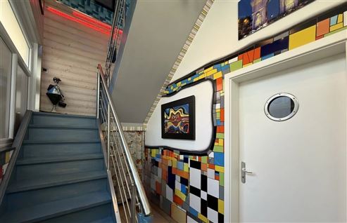 Leibrente mit Wohnrecht des Verkäufers & Liebhaberimmobilie – Ein Haus wie ein Kunstwerk, geprägt von Charakter  und Kreativität, mit Außenpool und einzigartigem Panoramablick