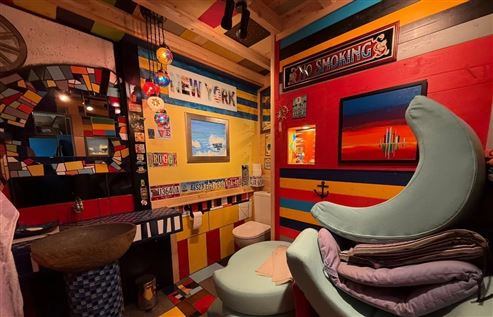 Leibrente mit Wohnrecht des Verkäufers & Liebhaberimmobilie – Ein Haus wie ein Kunstwerk, geprägt von Charakter  und Kreativität, mit Außenpool und einzigartigem Panoramablick
