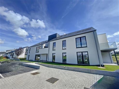 Wohnkomfort, Natur & Mobilität: Top-Neubauwohnung mit Sonnenbalkon und Parkplatz