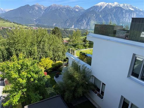 Design- & Wohlfühl-Highlight – Traumhafte 4-Zimmer-Gartenwohnung mit Terrasse und Panoramablick im Tiroler Mittelgebirge ( Österreich)