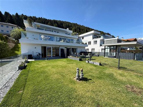 Design- & Wohlfühl-Highlight – Traumhafte 4-Zimmer-Gartenwohnung mit Terrasse und Panoramablick im Tiroler Mittelgebirge ( Österreich)