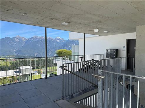 Design- & Wohlfühl-Highlight – Traumhafte 4-Zimmer-Gartenwohnung mit Terrasse und Panoramablick im Tiroler Mittelgebirge ( Österreich)