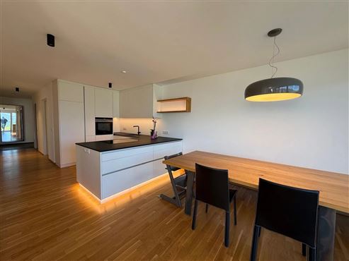 Design- & Wohlfühl-Highlight – Traumhafte 4-Zimmer-Gartenwohnung mit Terrasse und Panoramablick im Tiroler Mittelgebirge ( Österreich)