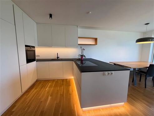 Design- & Wohlfühl-Highlight – Traumhafte 4-Zimmer-Gartenwohnung mit Terrasse und Panoramablick im Tiroler Mittelgebirge ( Österreich)