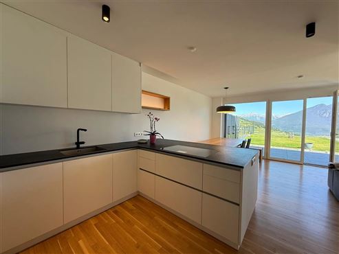 Design- & Wohlfühl-Highlight – Traumhafte 4-Zimmer-Gartenwohnung mit Terrasse und Panoramablick im Tiroler Mittelgebirge ( Österreich)