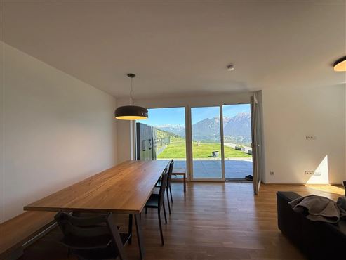 Design- & Wohlfühl-Highlight – Traumhafte 4-Zimmer-Gartenwohnung mit Terrasse und Panoramablick im Tiroler Mittelgebirge ( Österreich)