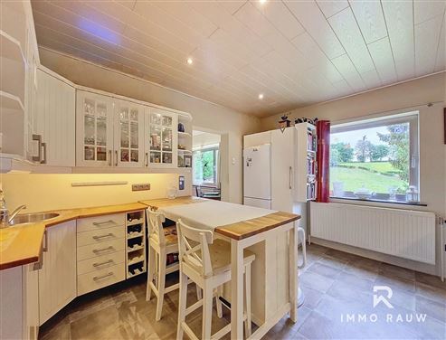 Großzügige Immobilie mit weitläufigem Garten und Ausbaupotenzial in Krinkelt zu verkaufen!