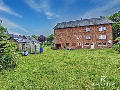 Großzügige Immobilie mit weitläufigem Garten und Ausbaupotenzial in Krinkelt zu verkaufen!
