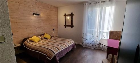 Außergewöhnliches Anwesen im Herzen der Drôme Provençale: Charmantes Hotel mit vielseitigem Potenzial – neu zu gestalten als Hotelprojekt, Gästehaus oder Familienanwesen