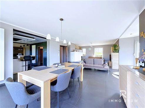 Modernes Zuhause mit traumhafter Aussicht in Hünningen zu verkaufen!