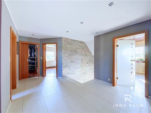 Modernes Zuhause mit traumhafter Aussicht in Hünningen zu verkaufen!