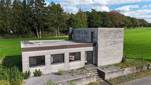 Bestehende Gewerbeimmobilie mit attraktivem Umnutzungspotenzial zum Einfamilienhaus in direkter Grenz – und Waldrandlage auf Köpfchen