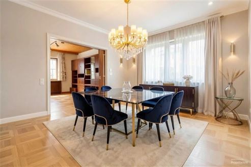 Villa mit Geschichte & Zukunft : Wunderschönes Tuchfabrikanten-Anwesen mit Entwicklungspotenzial !