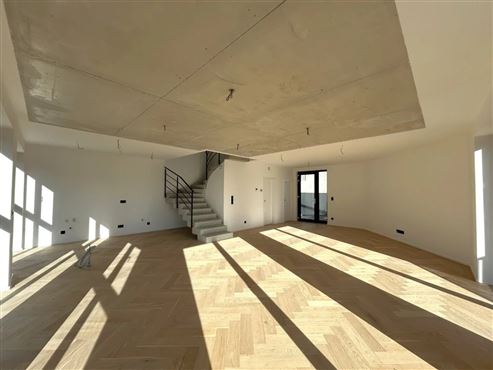 Exklusive und stilvolle Duplexwohnung im Erstbezug mit großer Terrasse und Tiefgaragenstellplatz im Herzen von Eupen