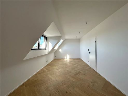 Exklusive und stilvolle Duplexwohnung im Erstbezug mit großer Terrasse und Tiefgaragenstellplatz im Herzen von Eupen