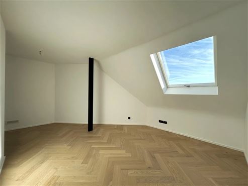 Exklusive und stilvolle Duplexwohnung im Erstbezug mit großer Terrasse und Tiefgaragenstellplatz im Herzen von Eupen