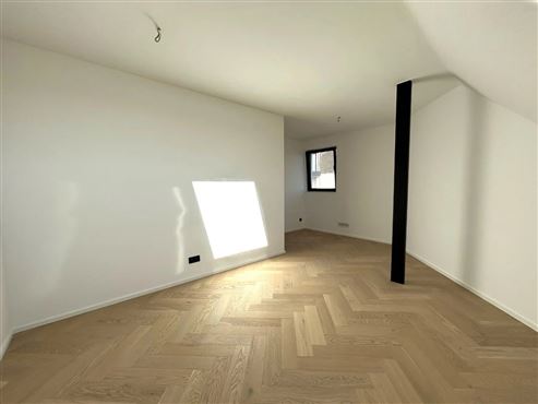 Exklusive und stilvolle Duplexwohnung im Erstbezug mit großer Terrasse und Tiefgaragenstellplatz im Herzen von Eupen