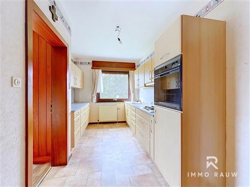 Großzügiges Wohnhaus mit Entwicklungspotenzial in Büllingen zu verkaufen!