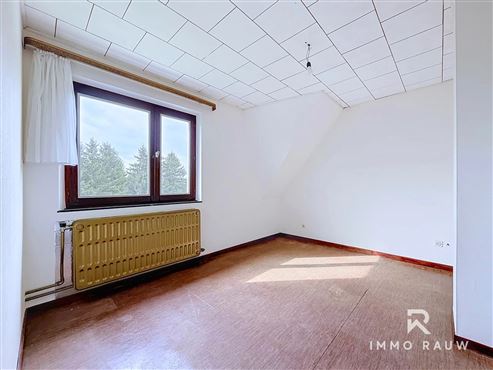 Großzügiges Wohnhaus mit Entwicklungspotenzial in Büllingen zu verkaufen!
