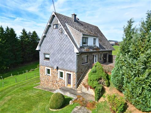 Großzügiges Wohnhaus mit Entwicklungspotenzial in Büllingen zu verkaufen!