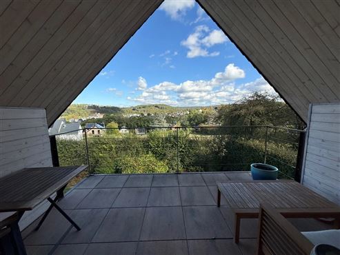 Außergewöhnliche Liebhaber-Villa mit unverwechselbarem Charakter und Wohnerlebnis, atemberaubendem Panoramablick, traumhaftem Garten mit Pool und genehmigtem Ferienstudio